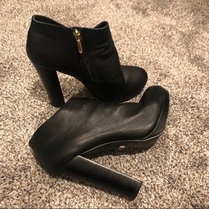 NEW condition Victoria Secret Booties